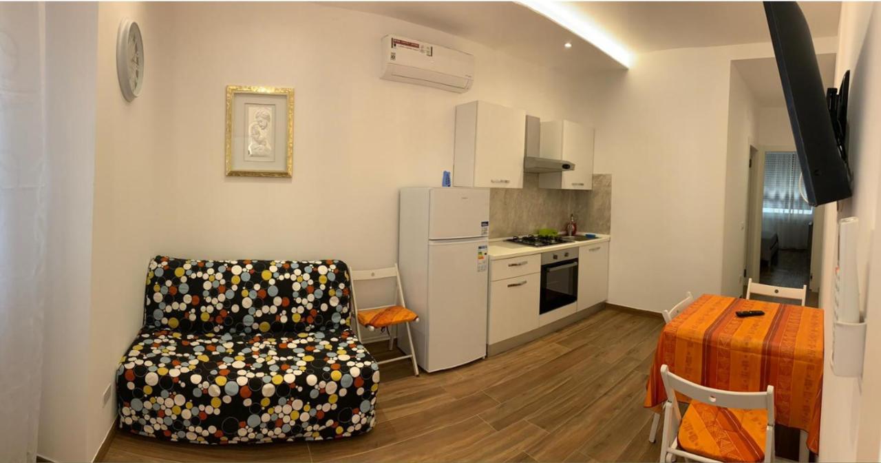 Claire'S Home Savona Exterior foto