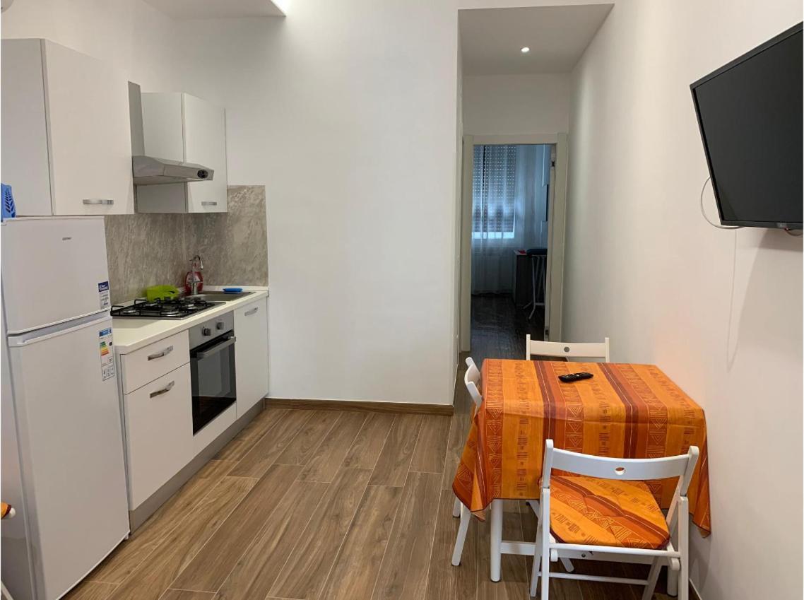 Claire'S Home Savona Exterior foto